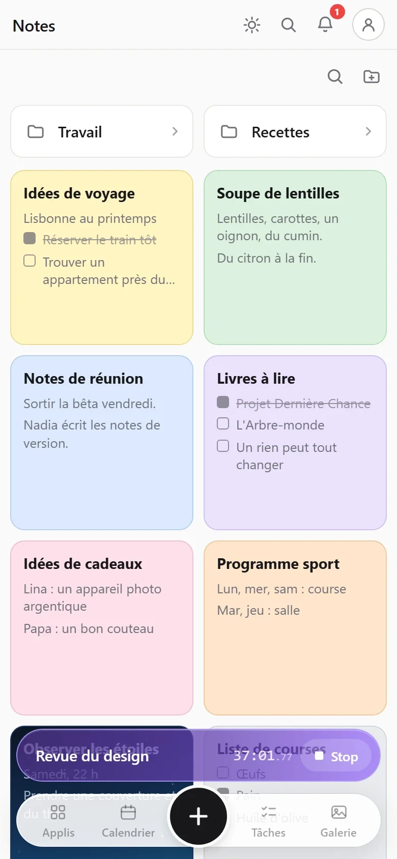 Des notes en couleur sur un téléphone